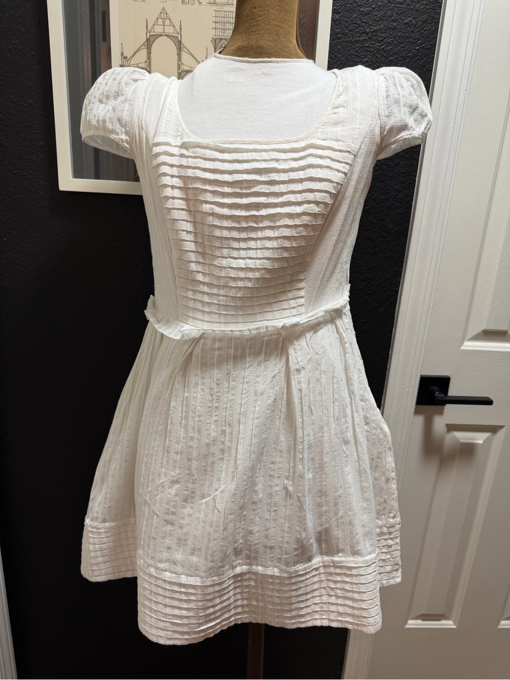 Issa London Lucky White Pintuck Mini Dress size 8